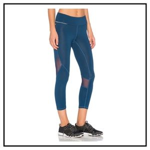 Alala Captain Crop Tight in XS